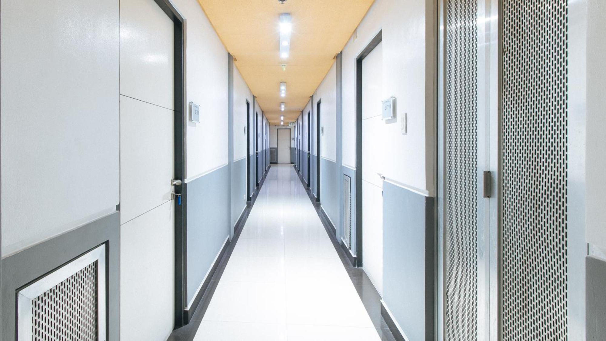 Reddoorz Plus At Banawe Кесон-Сити Экстерьер фото